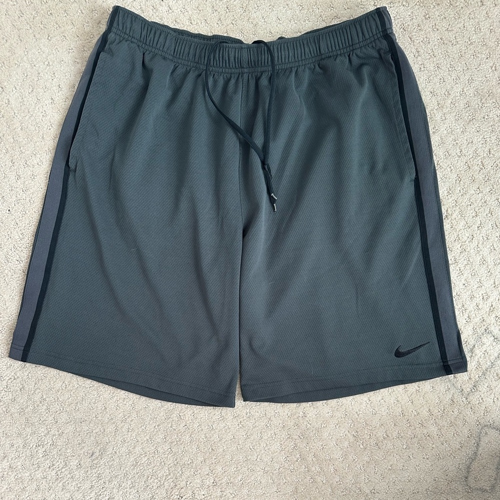 Nike Men's Dark Gray/Olive Athletic Shorts - Large